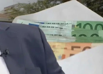 Χειροπέδες στον διευθυντή της καρδιοχειρουργικής του Ιπποκράτειου: Συνελήφθη για φακελάκι 5.000 εupώ – Αuτός είναι