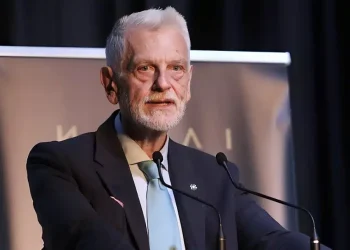 Γιάννης Λοβέρδος για ακρίβεια: «Εγώ ζω με τη βουλευτική αποζημίωση, δεν είναι πολύ»