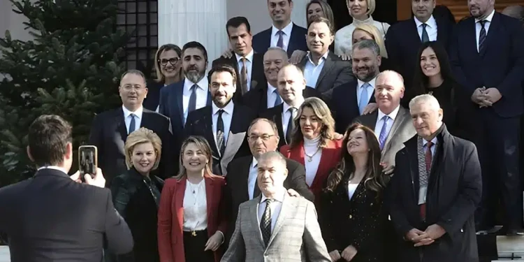 50 βουλευτές της ΝΔ τον θέλουν: Αυτός είναι ο αντικαταστάτης του Μητσοτάκη και νέος Αρχηγός της Νέας Δημοκρατίας