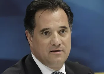 Γεωργιάδης: «Όσο είμαι υπουργός Υγείας δεν πρόκειται να γίνει ανεκτό το φακελάκι»