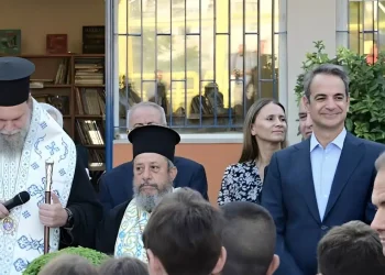 Στον αγιασμό του 8ου Δημοτικού Σχολείου Νέας Φιλαδέλφειας ο Μητσοτάκης