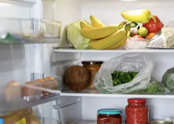 10 πράγματα που πρέπει πάντα να βάζετε στο ψυγείο και 10 πράγματα που δεν πρέπει ποτέ να βάζετε στο ψυγείο