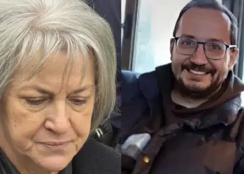 Βασίλης Καλογήρου – Η συγκινητική ανάρτηση της μητέρας του: «Mαμάκα μου… Mάνα – Μία φορά ακόμη ας το άκουγα Θεέ μου…»