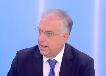 Τάκης Θεοδωρικάκος: «Μείωση σε 1.000 προϊόντα σούπερ μάρκετ, τέλος οι παραπλανητικές προσφορές»