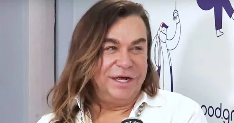 Τρύφωνας Σαμαράς: «Άργησα να κάνω σ3ξ με άντρα. Έκανα μετά τα 20»