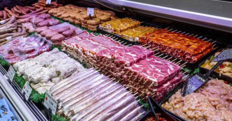 Αδιανόητο περιστατικό στη Λάρισα: Αγόρασε κιμά και δεν φαντάζεστε τι βρήκε μέσα