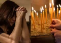 Παίρνει 1 λεπτό να την μάθεις: Η προσευχή που πρέπει να λες όταν ανάβεις κερί, που θα σου αλλάξει την ζωή