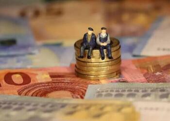 Έρχονται αναδρομικά έως 11.753 ευρώ! Δείτε αν είστε στη «λίστα»