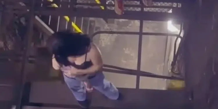 Βίντεο σοκ με 12χρονη που σκοτώθηκε κάνοντας κόλπα για το TikTok – Ξαπλωμένη στις ράγες περνούσε από πάνω της το μετρό