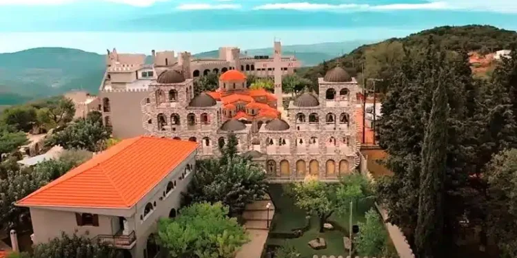 Δέος.. Tο μεγαλύτερο καμπαναριό του κόσμου βρίσκεται στην Ελλάδα και ακούγεται στα 100 χιλιόμετρα