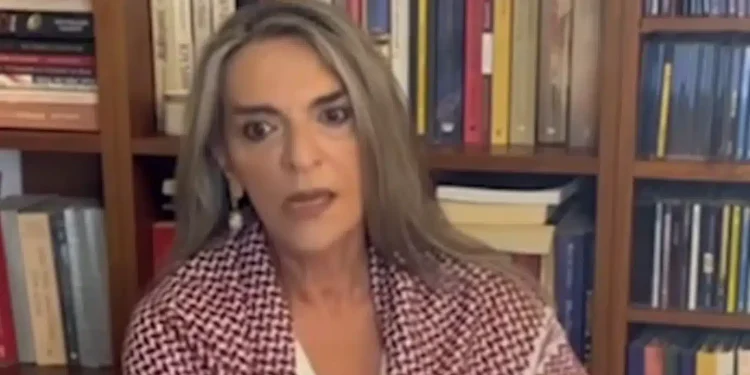 «Έχω απαχθεί από τις Ισραηλινές Ένοπλες Δυνάμεις»: Το βίντεο της Πέτη Πέρκα από την Ελλάδα