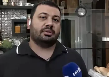 Ο Δημήτρης, ένας φούρναρης με τεράστια καρδιά, προσφέρει δωρεάν σχολικά γεύματα σε μαθητές που το έχουν ανάγκη