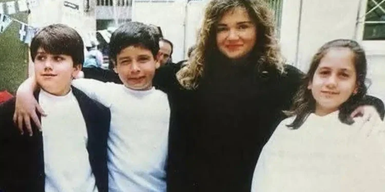 Πασίγνωστη Ελληνίδα ηθοποιός την εποχή που ήταν δασκάλα σε δημοτικό σχολείο