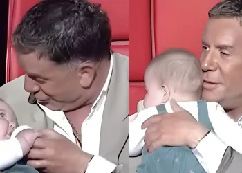 The Voice: Ο Μαζωνάκης πήρε στην αγκαλιά του μωρό και το τάισε – Πως αντέδρασαν όλοι στο πλατό