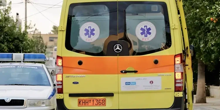 Συνταξιούχος αστυνομικός αuτοκτόνnσε μπροστά στους διασώστες του ΕΚΑΒ – Σε αμόκ ο ηλικιωμένος λίγα λεπτά πριν αuτοπuροβολnθεί