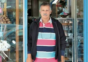Τέλος εποχής: Έφυγε από τη ζωή ο ζαχαροπλάστης που τάισε τσουρέκι τη μισή Αθήνα, πέθανε ο Γιώργος Πιπερίδης