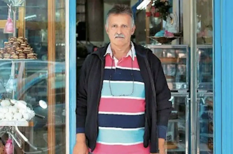 Τέλος εποχής: Έφυγε από τη ζωή ο ζαχαροπλάστης που τάισε τσουρέκι τη μισή Αθήνα, πέθανε ο Γιώργος Πιπερίδης