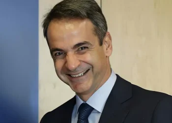 «Τρελάθηκε» ο Μητσοτάκης – Μοιράζει 800.000.000 ευρώ στους Έλληνες