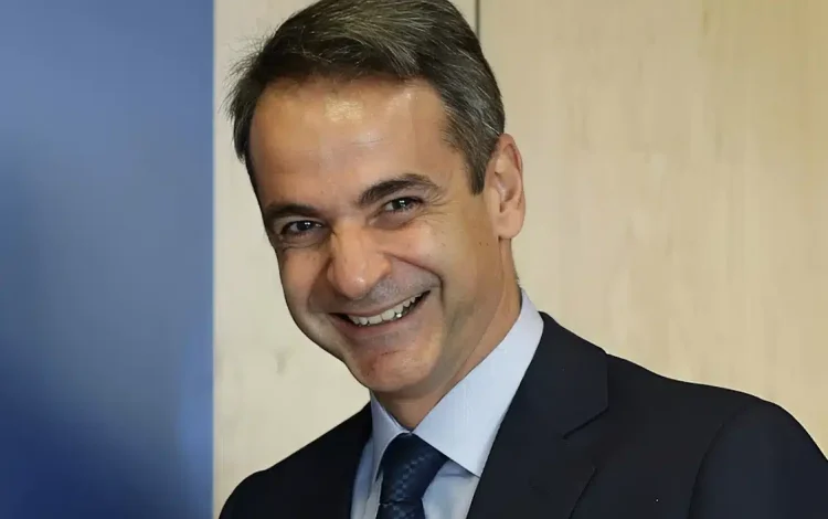 «Τρελάθηκε» ο Μητσοτάκης – Μοιράζει 800.000.000 ευρώ στους Έλληνες