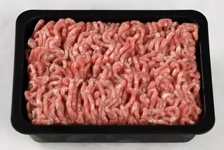 Συναγερμός σε γνωστές αλυσίδες σούπερ μάρκετ στην Ελλάδα – Ανακαλείται κιμάς λόγω σαλμονέλας