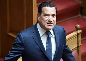 Άδωνις: «Στα 8 νοσοκομεία με περιμένουν με λουλούδια, στα 2 κομμουνιστές φωνάζουν… So what»