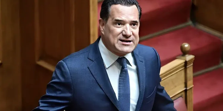 Άδωνις: «Στα 8 νοσοκομεία με περιμένουν με λουλούδια, στα 2 κομμουνιστές φωνάζουν… So what»