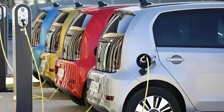 Aυτοκίνητο σε κάθε νοικοκυριό – Επιδότηση έως 18.000 ευρώ για νέο όχημα