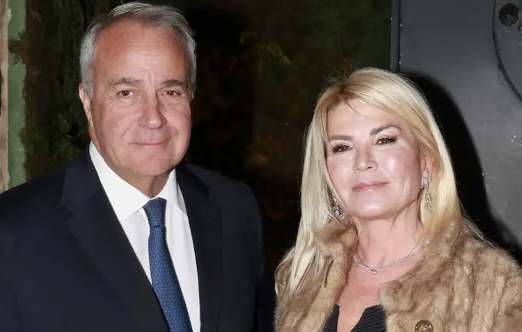 Ξέσπασε η σύζυγος του Βορίδη μετά την επίθεση κουκουλοφόρων στην οικογένειά της: «Επαναστάτης αριστερός σημαίνει…»