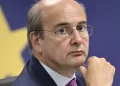 Χατζηδάκης: Συγκίνηση και περηφάνια για τον πατέρα του που τραυματίστηκε στο ελληνοαλβανικό μέτωπο