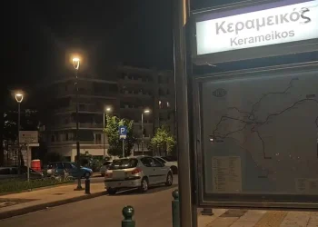 Αυτό το ποτό ήπιε η 16χρονη στο Γκάζι και μετά πέθανε – Η στιγμή που το ασθενοφόρο φτάνει στο σημείο