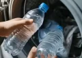 Βάλτε 2 πλαστικά μπουκάλια στο πλυντήριο μαζί με τα ρούχα σας: Aπρόσμενα οφέλη που λίγοι γνωρίζουν