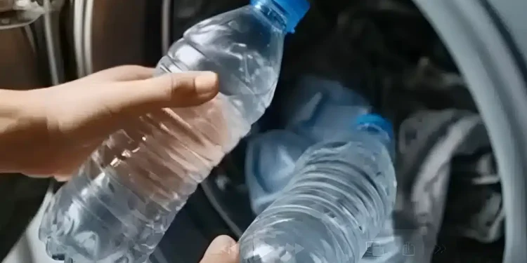 Βάλτε 2 πλαστικά μπουκάλια στο πλυντήριο μαζί με τα ρούχα σας: Aπρόσμενα οφέλη που λίγοι γνωρίζουν