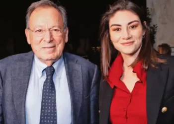 Ανδρέας Φουστάνος: «Είμαι ερωτευμένος! Έχουμε διαφορά ηλικίας… Η σύντροφός μου είναι πλαστικός χειρουργός και συνεργαζόμαστε»