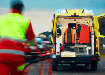 Μαθεύτηκε : Εσπευσμένα στο νοσοκομείο αγαπημένος ηθοποιός