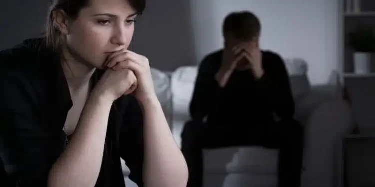 Ο άντρας μου, μου σύστησε την εpωμένη του, ως την ετεροθαλή αδερφή του-όταν το έμαθα, απέβαλλα