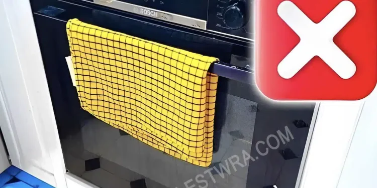 Γιατί δεν πρέπει να κρεμάτε ποτέ μια πετσέτα στον φούρνο