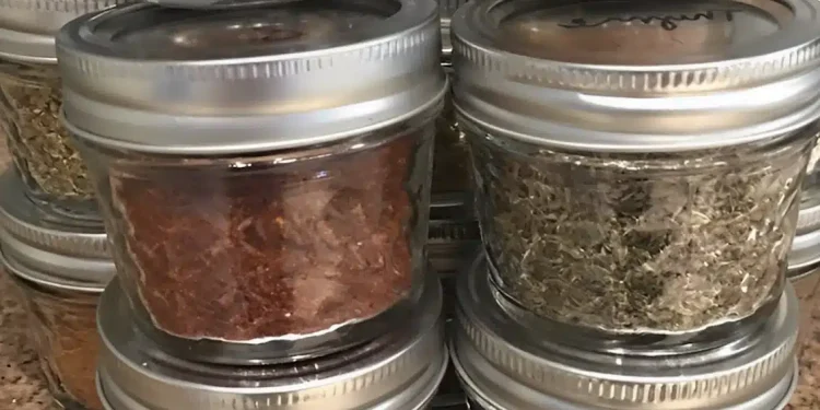 Auτό είναι το μπαχαρικό που είναι γεμάτο φυτοφάρμακα – Το τρώει όλη η Ευρώπη