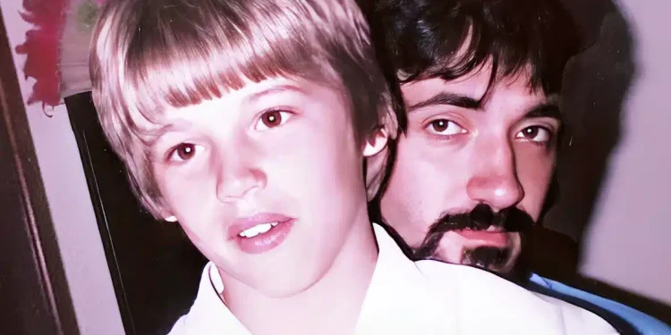 Η ιστορία του καμεραμάν που σκότωσε τον βıαστή του γιου του μπροστά στις κάμερες και αναδείχθηκε σε λαϊκό ήρωα