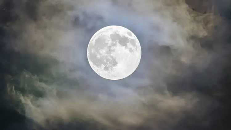 Αυτά είναι τα 4 ζώδια που θα αναστατώσει η αποψινή Πανσέληνος στον Ταύρο