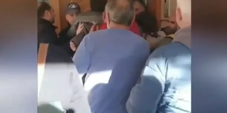 Γλυφάδα: Κάνουν έξωση σε τετραμελή οικογένεια με μωρό και καρκινοπαθή κόρη