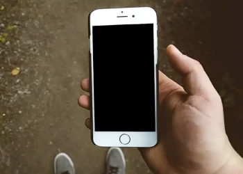 Ποιοι μας παίρνουν διαρκώς τηλέφωνο από Ολλανδία και Πολωνία; Τι προειδοποιεί η Δίωξη Ηλεκτρονικού Εγκλήματος