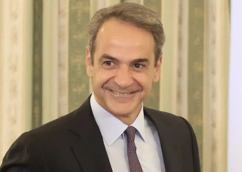 Έρχονται μαζικές προσλήψεις στο Δημόσιο, αυξήσεις σε όλους τους μισθούς και τις συντάξεις