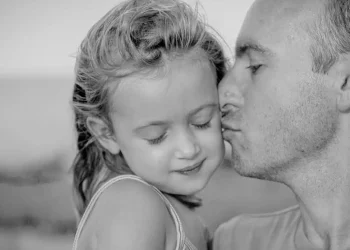 Έκανα τεστ DNA κρυφά και βρήκα ότι το παιδί δεν ήταν δικό μου. Έπρεπε να διαλέξω – Η ιστορία του Γιάννη