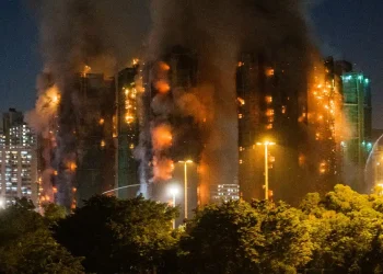 Σοκ στο Χονγκ Κονγκ: 36 οι νεκροί από την φωτιά στους ουρανοξύστες – Στους 279 οι αγνοούμενοι