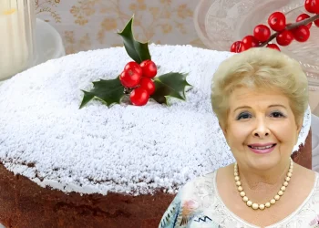 Η καλύτερη Βασιλόπιτα της Βέφας Αλεξιάδου με εύκολα υλικά και γρήγορη εκτέλεση – Μια συνταγή εγγύηση