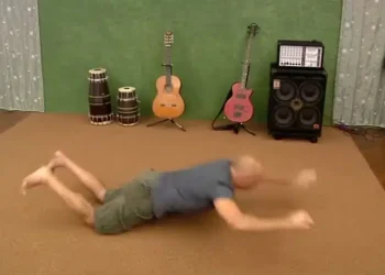 Πνίγεστε με φαγητό και είστε μόνοι; Αυτή η κίνηση θα μπορούσε να σας σώσει τη ζωή!