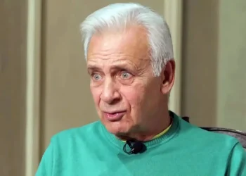 Αλέξανδρος Αντωνόπουλος: «Το πρώτο πράγμα που μου λέω όταν ξυπνάω είναι “είσαι ακόμα ζωντανός, ελπίζω να είσαι και την υπόλοιπη μέρα”»