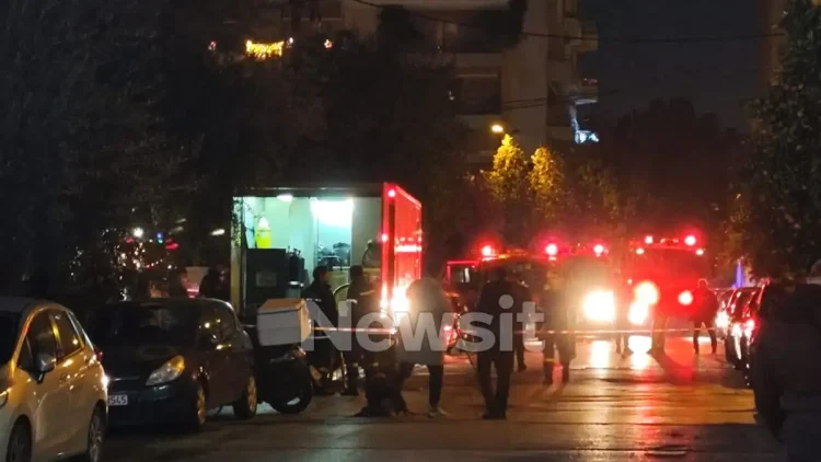Νεκροί δύο άνδρες που εγκλωβίστηκαν σε φωτιά σε διαμέρισμα στην Καλλιθέα
