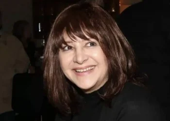 Θυμάστε την παρουσιάστρια Μαρία Χούκλη; Έτσι είναι σήμερα και για αυτό το λόγο εξαφανίστηκε