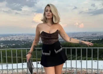 Φρίκη: 31χρονη καλλονή βρέθηκε νεκρή σε βαλίτσα, τη στραγγάλισε ο πρώην σύντροφός της – «Κάποιος είναι στη σκάλα»